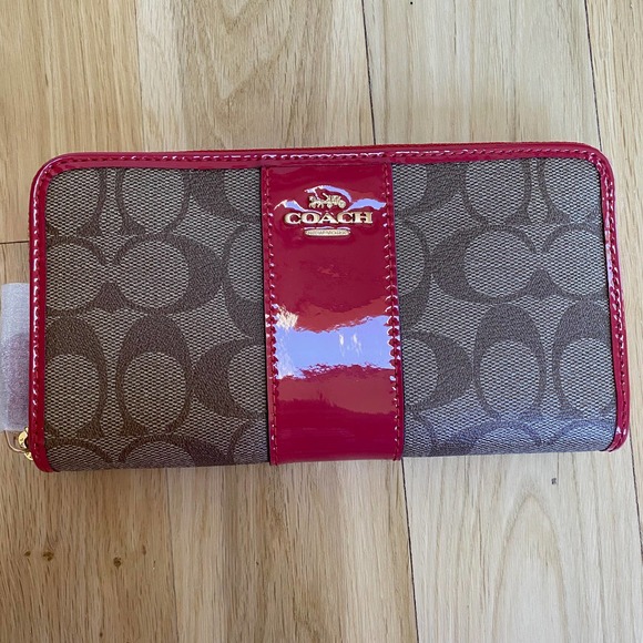 Coach Signature PVC accordion zipper wallet in true red - Picture 2 of 6